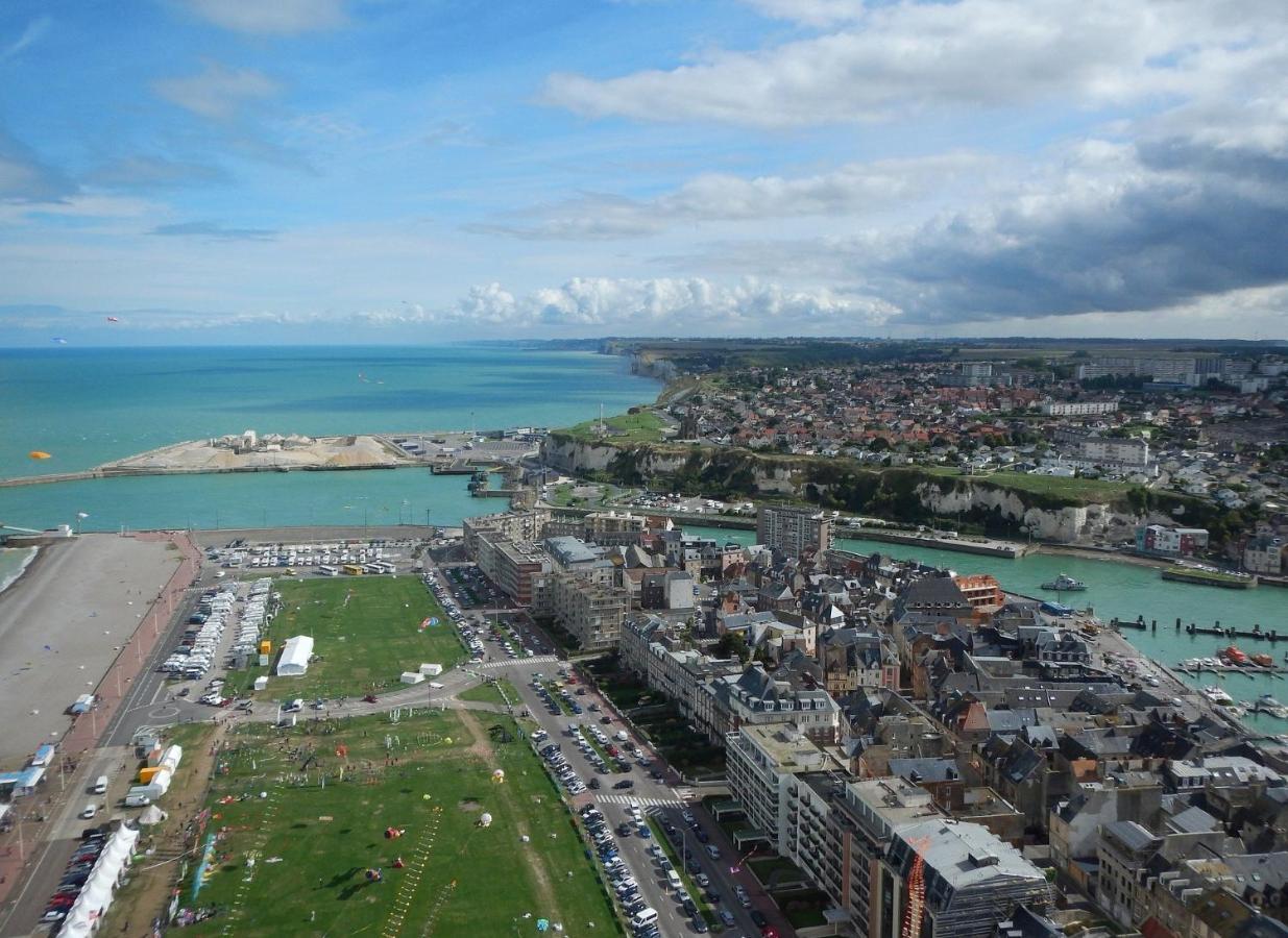 Апартаменты L'Horizon Bleu - Vue Panoramique & Proche Plage - Espace & Confort Дьепп Экстерьер фото